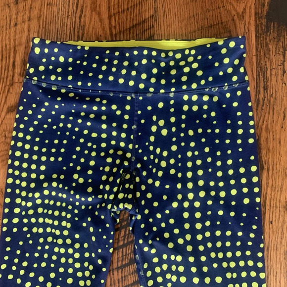 Under armour all season leggings, printed under armour leggings, dots - Picture 2 of 9